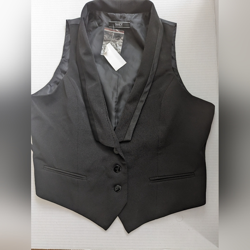 Suzy Shier vest L NWT